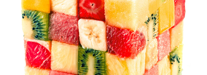 fruits et légumes avril découpés pour former un cube par les supermarchés Marché Frais