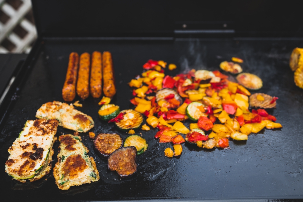 Barbecue veggie : quelles alternatives aux merguez et chipolatas pour un repas convivial et sain ?