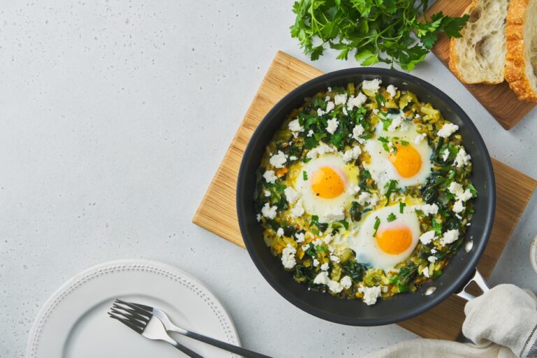 Delicious,Mediterranean,Green,Shakshouka,Fried,With,Eggs,,Spinach,,Celery,,Salty