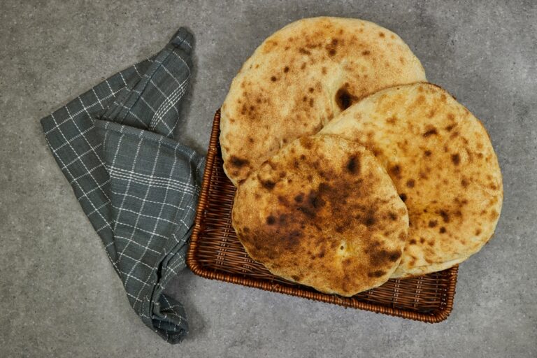 Algerian,Homemade,Bread,Named,Matlouh,In,Arabic
