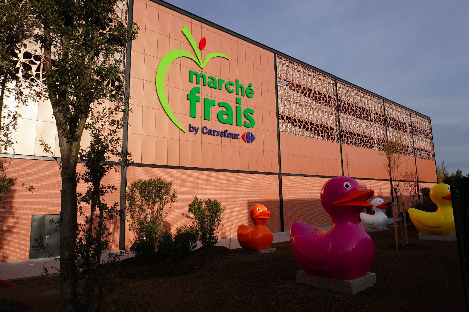 Marché Frais argenteuil façade extérerieure supermarché