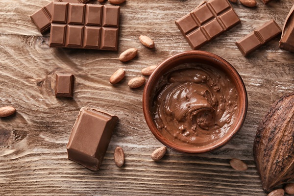 chocolat en tablette et chocolat fondu