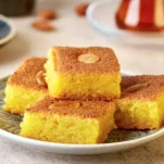 Majeb (Kalb el Louz) – gâteau de semoule au cœur d’amandes