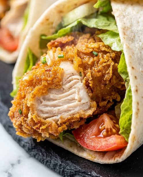 recette de Wrap de poulet crispy aux cornflakes & sauce burger - Marché Frais